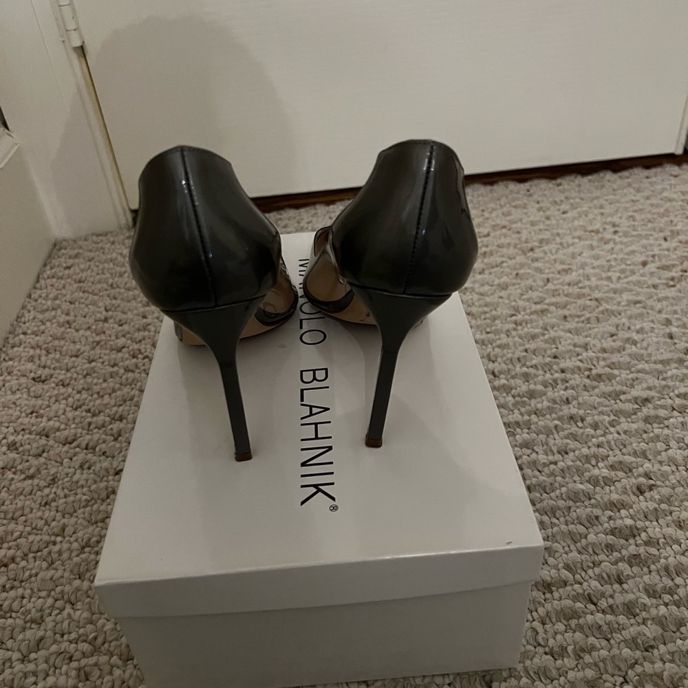 Manolo Blahnik Pacha PVC Cap-Toe Pump In Patent Silver - Picture 3 of 14